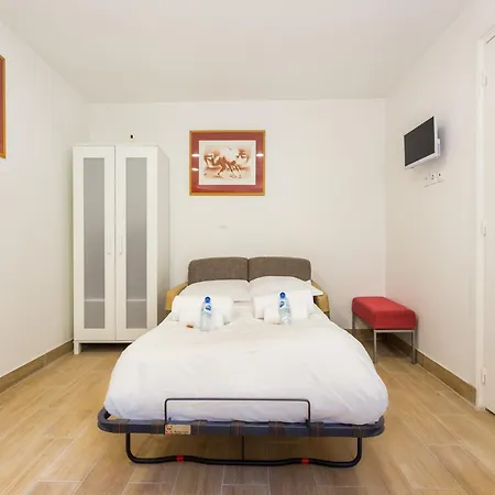 - Next To Paris Lejlighed Malakoff