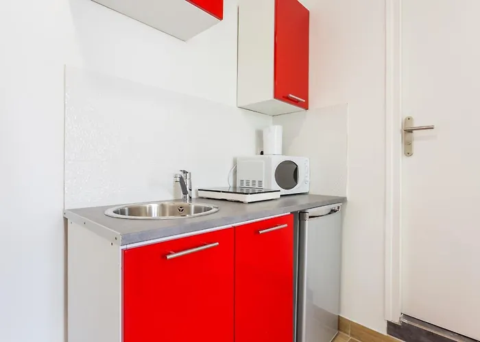 - Next To Paris 公寓 马拉科夫